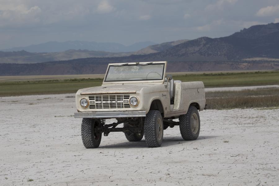  Ford Bronco Derelict Roadster by ICON 2018 года  (фото 4 из 29)